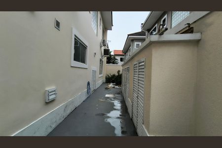 Casa de condomínio para alugar com 340m², 4 quartos e 4 vagas