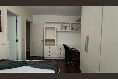 Casa de condomínio para alugar com 340m², 4 quartos e 4 vagas