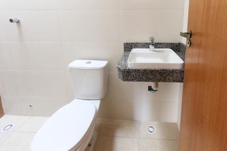 Casa à venda com 82m², 2 quartos e 2 vagas Casa à venda com 82m², 2 quartos e 2 vagasBanheiro da Suite 02