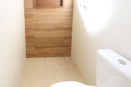 Casa à venda com 82m², 2 quartos e 2 vagas Casa à venda com 82m², 2 quartos e 2 vagasBanheiro da Suite