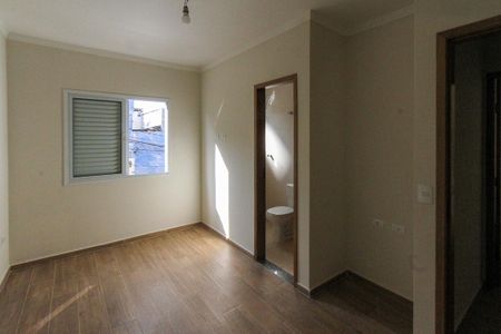 Casa à venda com 82m², 2 quartos e 2 vagas Casa à venda com 82m², 2 quartos e 2 vagasSuite
