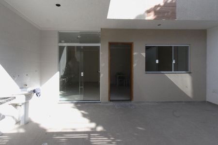 Casa à venda com 82m², 2 quartos e 2 vagas Casa à venda com 82m², 2 quartos e 2 vagasGaragem