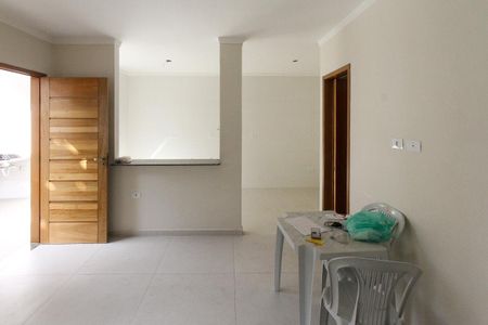 Casa à venda com 82m², 2 quartos e 2 vagas Casa à venda com 82m², 2 quartos e 2 vagasSala