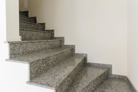 Casa à venda com 82m², 2 quartos e 2 vagas Casa à venda com 82m², 2 quartos e 2 vagasescada