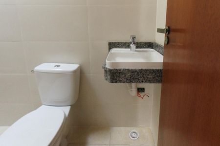 Casa à venda com 92m², 3 quartos e 2 vagas Casa à venda com 92m², 3 quartos e 2 vagasBanheiro da Suite