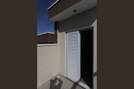 Casa à venda com 92m², 3 quartos e 2 vagas Casa à venda com 92m², 3 quartos e 2 vagasVaranda