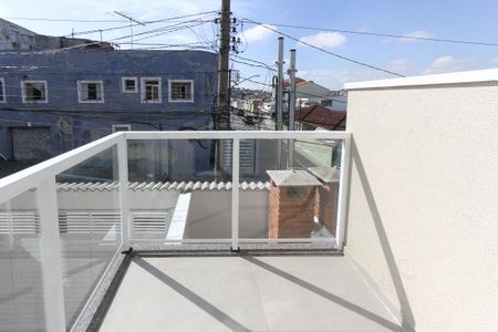 Casa à venda com 92m², 3 quartos e 2 vagas Casa à venda com 92m², 3 quartos e 2 vagasVaranda