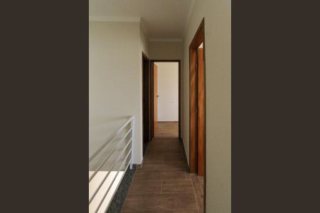 Casa à venda com 92m², 3 quartos e 2 vagas Casa à venda com 92m², 3 quartos e 2 vagasCorredor