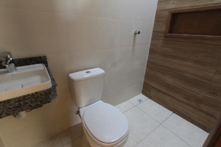 Casa à venda com 92m², 3 quartos e 2 vagas Casa à venda com 92m², 3 quartos e 2 vagasBanheiro Social