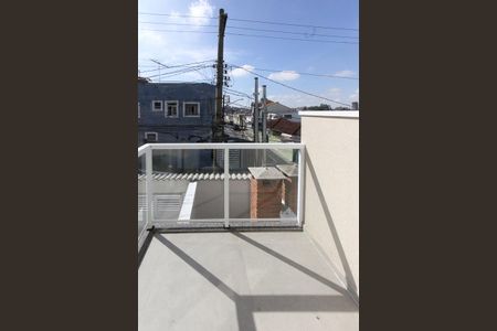 Casa à venda com 92m², 3 quartos e 2 vagas Casa à venda com 92m², 3 quartos e 2 vagasVaranda