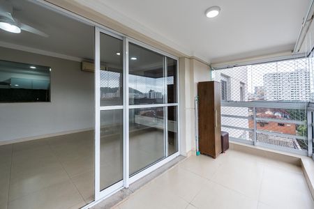 Apartamento para alugar com 99m², 3 quartos e 2 vagasVaranda