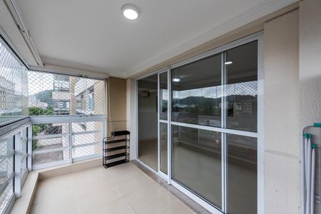Apartamento para alugar com 99m², 3 quartos e 2 vagasVaranda