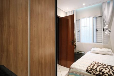 Casa à venda com 168m², 3 quartos e 2 vagasQuarto 2