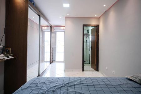 Casa à venda com 168m², 3 quartos e 2 vagasSuíte
