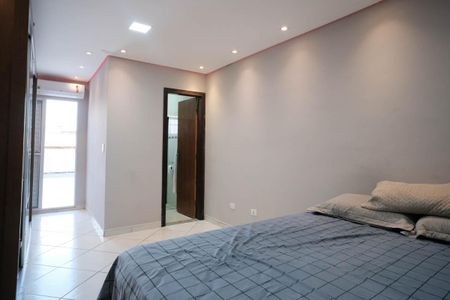 Casa à venda com 168m², 3 quartos e 2 vagasSuíte