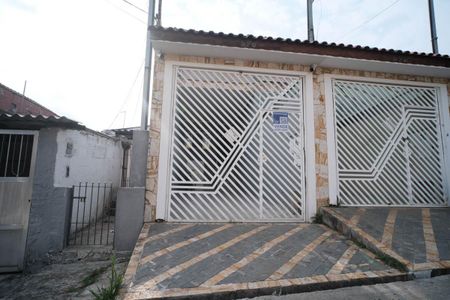 Casa à venda com 168m², 3 quartos e 2 vagasFachada