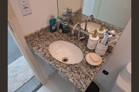 Apartamento à venda com 50m², 2 quartos e sem vaga Apartamento à venda com 50m², 2 quartos e sem vagaBanheiro