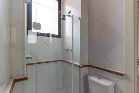 Apartamento para alugar com 280m², 3 quartos e 4 vagas Apartamento para alugar com 280m², 3 quartos e 4 vagasBanheiro da Suíte 2