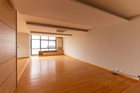 Apartamento para alugar com 280m², 3 quartos e 4 vagas Apartamento para alugar com 280m², 3 quartos e 4 vagasSala