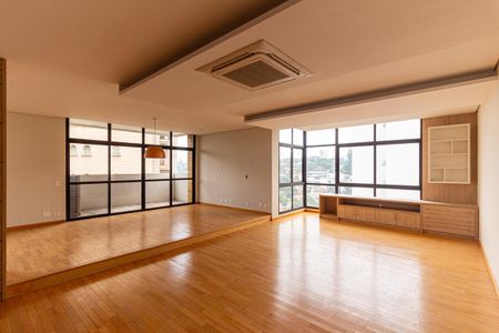 Apartamento para alugar com 280m², 3 quartos e 4 vagas Apartamento para alugar com 280m², 3 quartos e 4 vagasSala