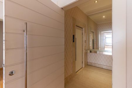 Apartamento para alugar com 280m², 3 quartos e 4 vagas Apartamento para alugar com 280m², 3 quartos e 4 vagasEntrada da Sala