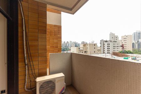 Apartamento para alugar com 280m², 3 quartos e 4 vagas Apartamento para alugar com 280m², 3 quartos e 4 vagasVaranda da Suíte 3