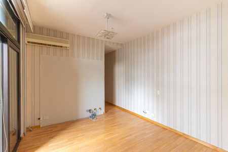 Apartamento para alugar com 280m², 3 quartos e 4 vagas Apartamento para alugar com 280m², 3 quartos e 4 vagasQuarto da Suíte 1