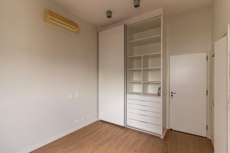 Apartamento para alugar com 280m², 3 quartos e 4 vagas Apartamento para alugar com 280m², 3 quartos e 4 vagasQuarto da Suíte 2