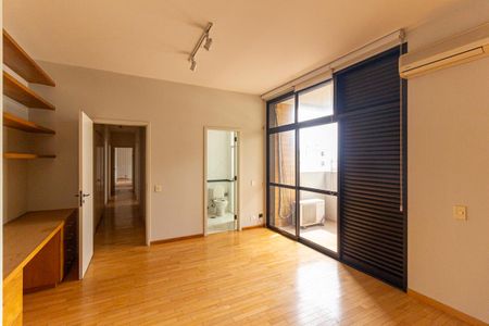 Apartamento para alugar com 280m², 3 quartos e 4 vagas Apartamento para alugar com 280m², 3 quartos e 4 vagasQuarto da Suíte 3
