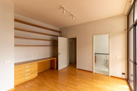 Apartamento para alugar com 280m², 3 quartos e 4 vagas Apartamento para alugar com 280m², 3 quartos e 4 vagasQuarto da Suíte 3