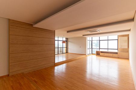 Apartamento para alugar com 280m², 3 quartos e 4 vagas Apartamento para alugar com 280m², 3 quartos e 4 vagasSala