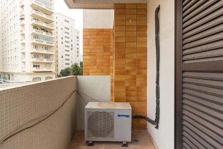 Apartamento para alugar com 280m², 3 quartos e 4 vagas Apartamento para alugar com 280m², 3 quartos e 4 vagasVaranda da Suíte 1