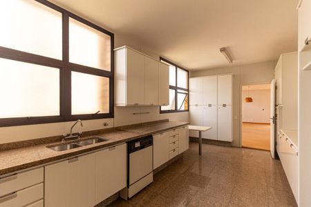 Apartamento para alugar com 280m², 3 quartos e 4 vagas Apartamento para alugar com 280m², 3 quartos e 4 vagasCozinha