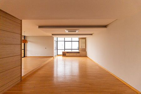 Apartamento para alugar com 280m², 3 quartos e 4 vagas Apartamento para alugar com 280m², 3 quartos e 4 vagasSala
