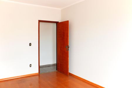 Casa à venda com 300m², 3 quartos e 4 vagasQuarto 2