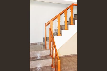 Casa à venda com 300m², 3 quartos e 4 vagasEscada