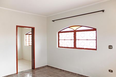 Casa à venda com 300m², 3 quartos e 4 vagasSala