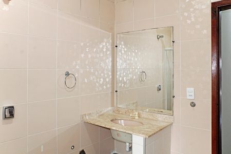 Casa à venda com 300m², 3 quartos e 4 vagasBanheiro