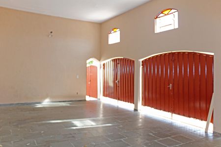 Casa à venda com 300m², 3 quartos e 4 vagasÁrea Externa