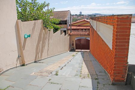 Casa à venda com 300m², 3 quartos e 4 vagasÁrea Externa