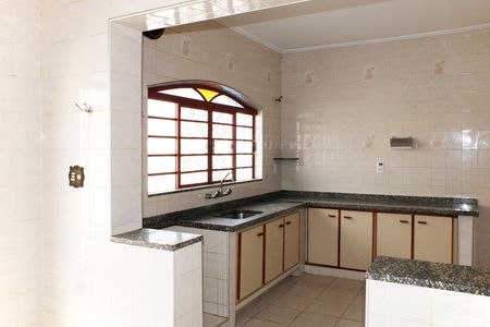 Casa à venda com 300m², 3 quartos e 4 vagasÁrea de Serviço