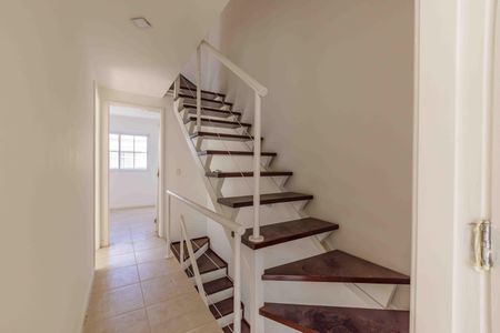 Casa de condomínio à venda com 158m², 4 quartos e 3 vagasHall