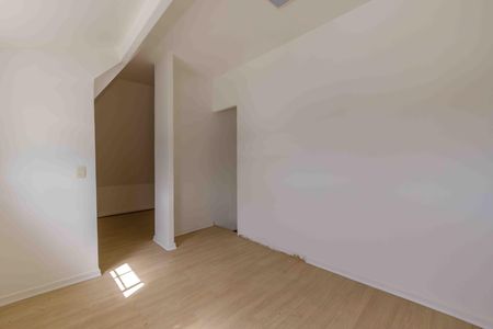 Casa de condomínio à venda com 158m², 4 quartos e 3 vagasSótão