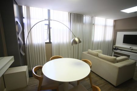 Apartamento para alugar com 55m², 1 quarto e 1 vagaSala