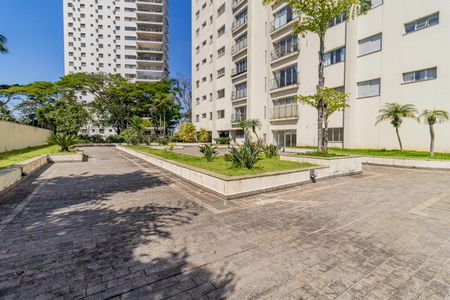 Apartamento à venda com 160m², 4 quartos e 3 vagas Apartamento à venda com 160m², 4 quartos e 3 vagasÁrea comum - Área Externa