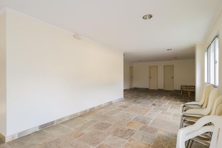 Apartamento à venda com 160m², 4 quartos e 3 vagas Apartamento à venda com 160m², 4 quartos e 3 vagasÁrea comum - Salão de festas