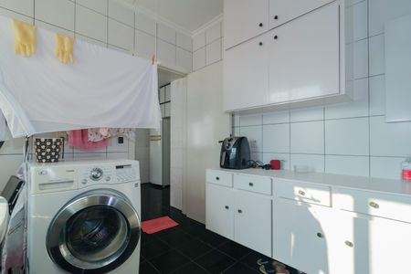 Apartamento à venda com 160m², 4 quartos e 3 vagas Apartamento à venda com 160m², 4 quartos e 3 vagasÁrea de Serviço