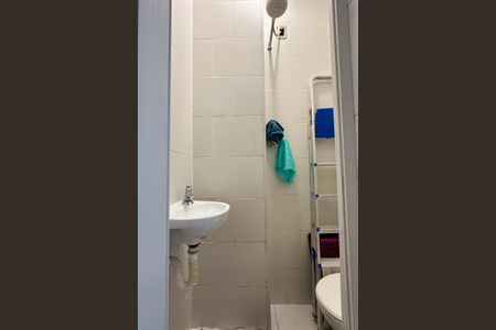 Apartamento à venda com 66m², 2 quartos e sem vaga Apartamento à venda com 66m², 2 quartos e sem vagaBanheiro de serviço