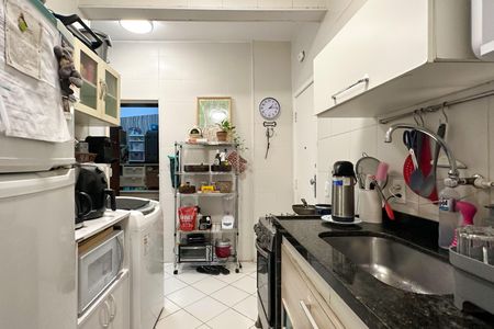 Apartamento à venda com 66m², 2 quartos e sem vaga Apartamento à venda com 66m², 2 quartos e sem vagaCozinha