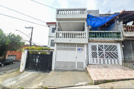 Casa à venda com 89m², 2 quartos e 3 vagas Casa à venda com 89m², 2 quartos e 3 vagasFachada e placa